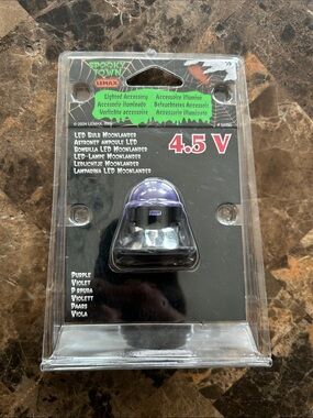 NWT 🆕 Lemax LED Bulb Purple Moonlander #44319 / Halloween Village Figurine